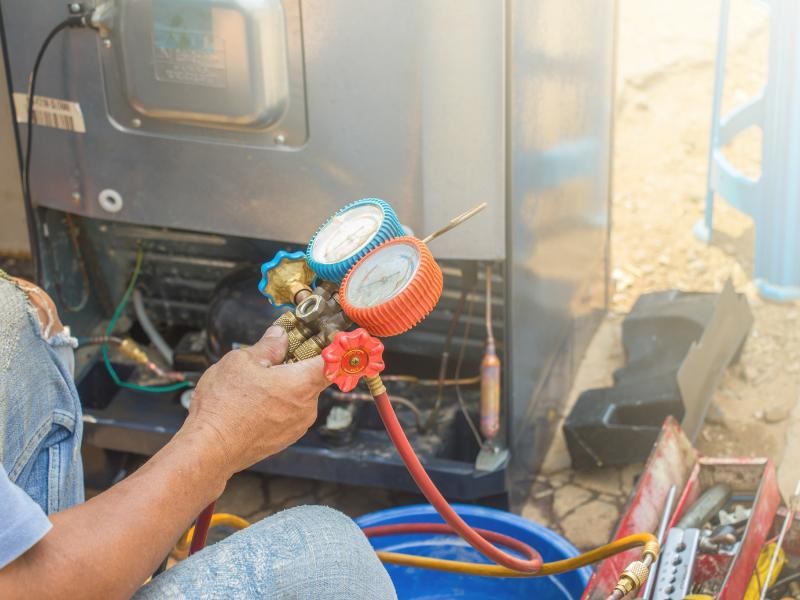 Recarga de gás refrigerante R600a